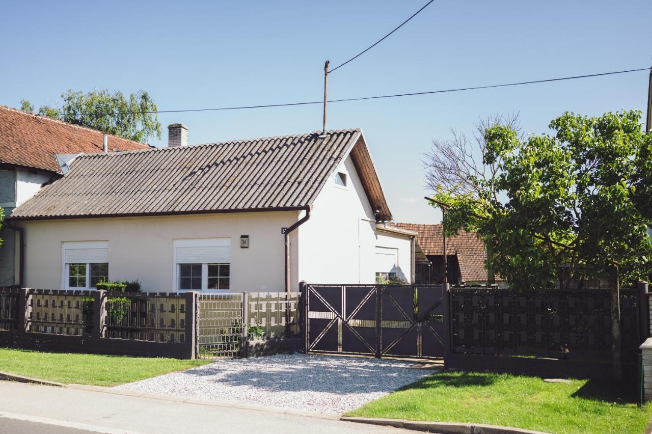 Kuca Za Odmor Barbarella Lägenhet Čakovec Exteriör bild