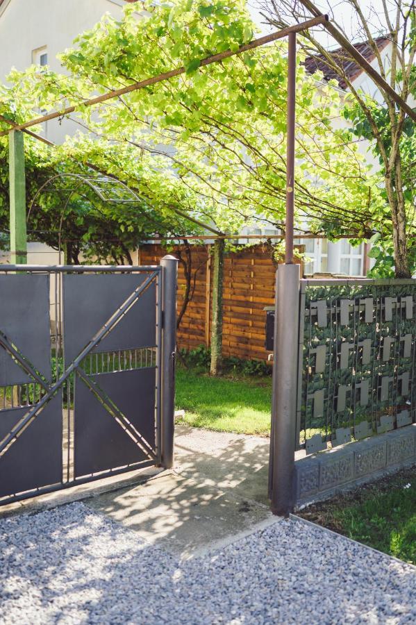 Kuca Za Odmor Barbarella Lägenhet Čakovec Exteriör bild